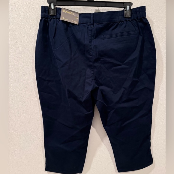 Style and Co. Capri Pants - Picture 2 of 3